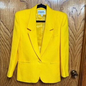 Spitalnick Women's Yellow Blazer 100% Wool Size 4.